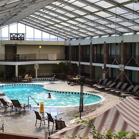 The Greenwood Hotel ボーリンググリーン エクステリア 写真
