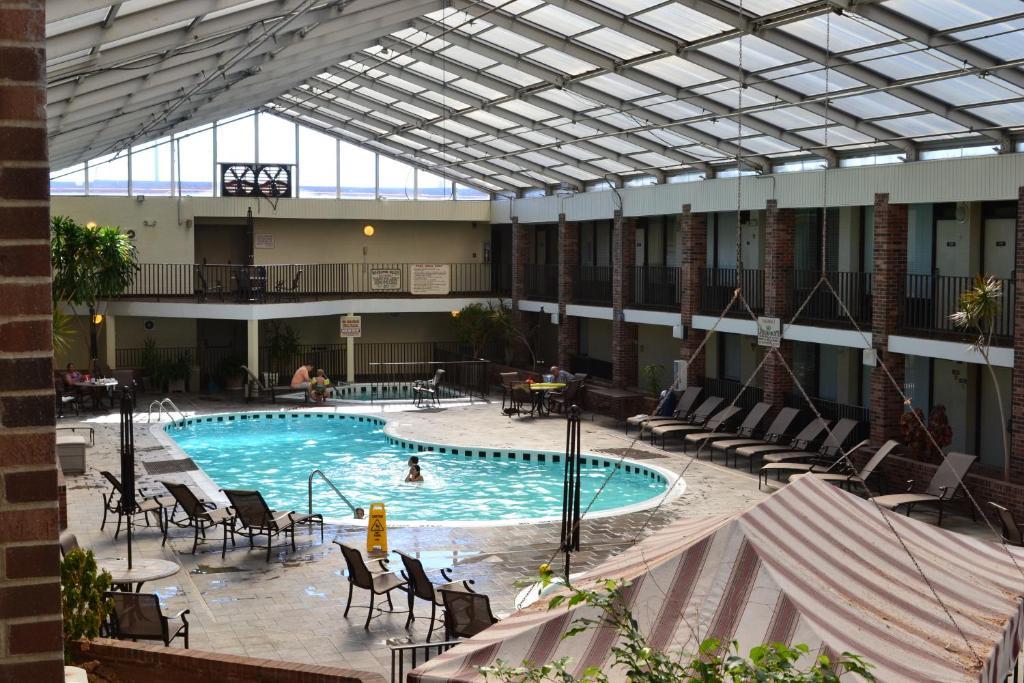 The Greenwood Hotel ボーリンググリーン エクステリア 写真